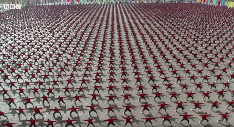Shaolin Kung Fu Training: Spectacular Display Caught From Satellite (Video)